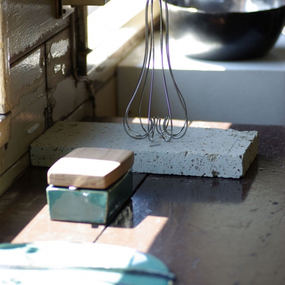 月を食べる道具(tools for eating mooon)